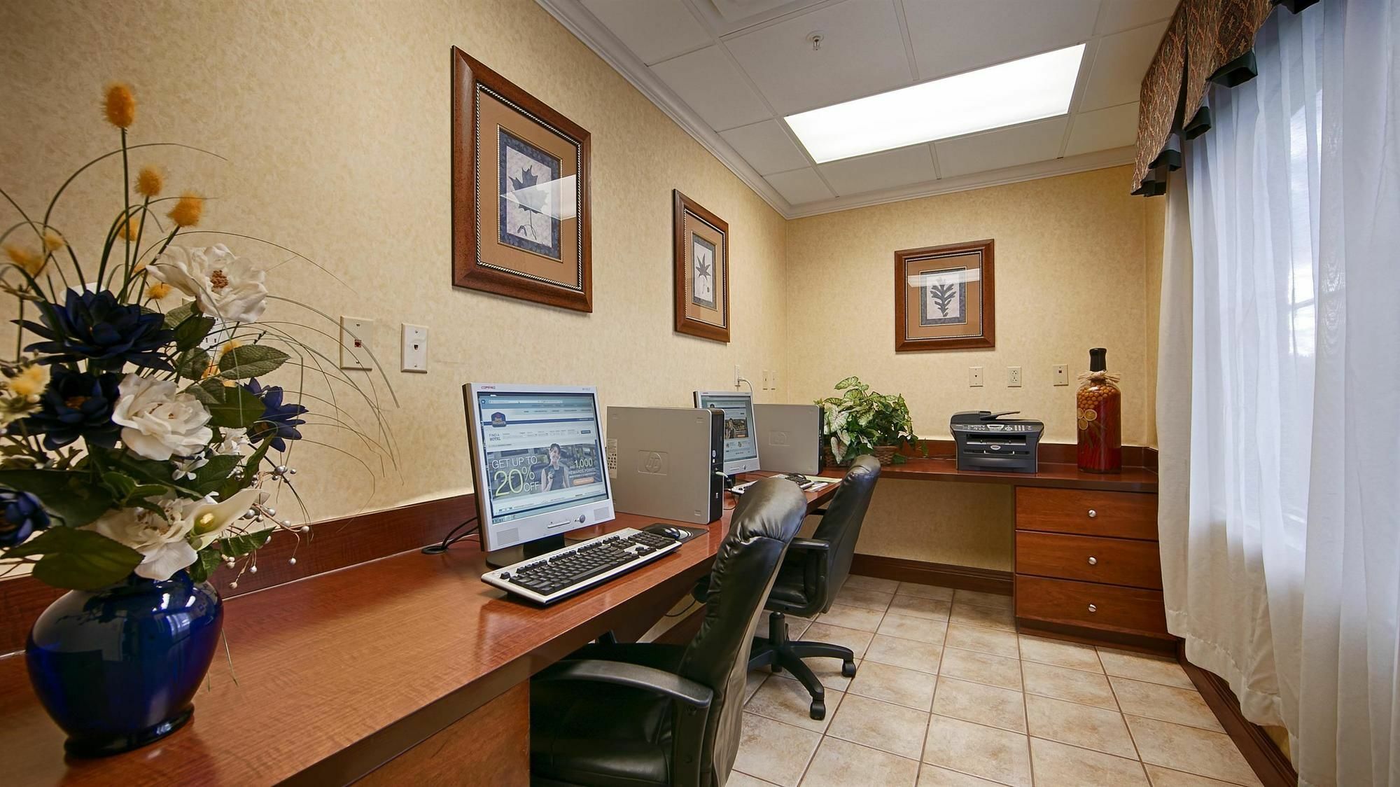 Best Western Plus Strawberry Inn & Suites Ноксвилл Экстерьер фото
