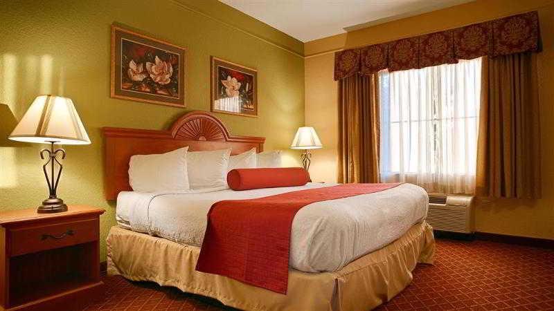 Best Western Plus Strawberry Inn & Suites Ноксвилл Экстерьер фото
